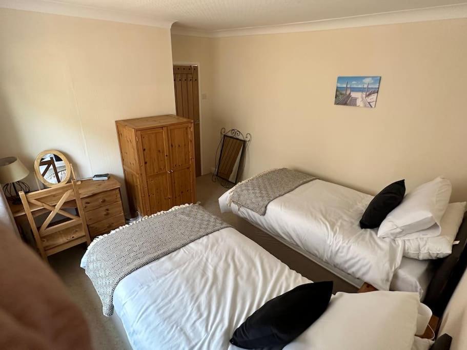 Offa'S Lodge Family Home Quiet Area With Sea Views Prestatyn Εξωτερικό φωτογραφία