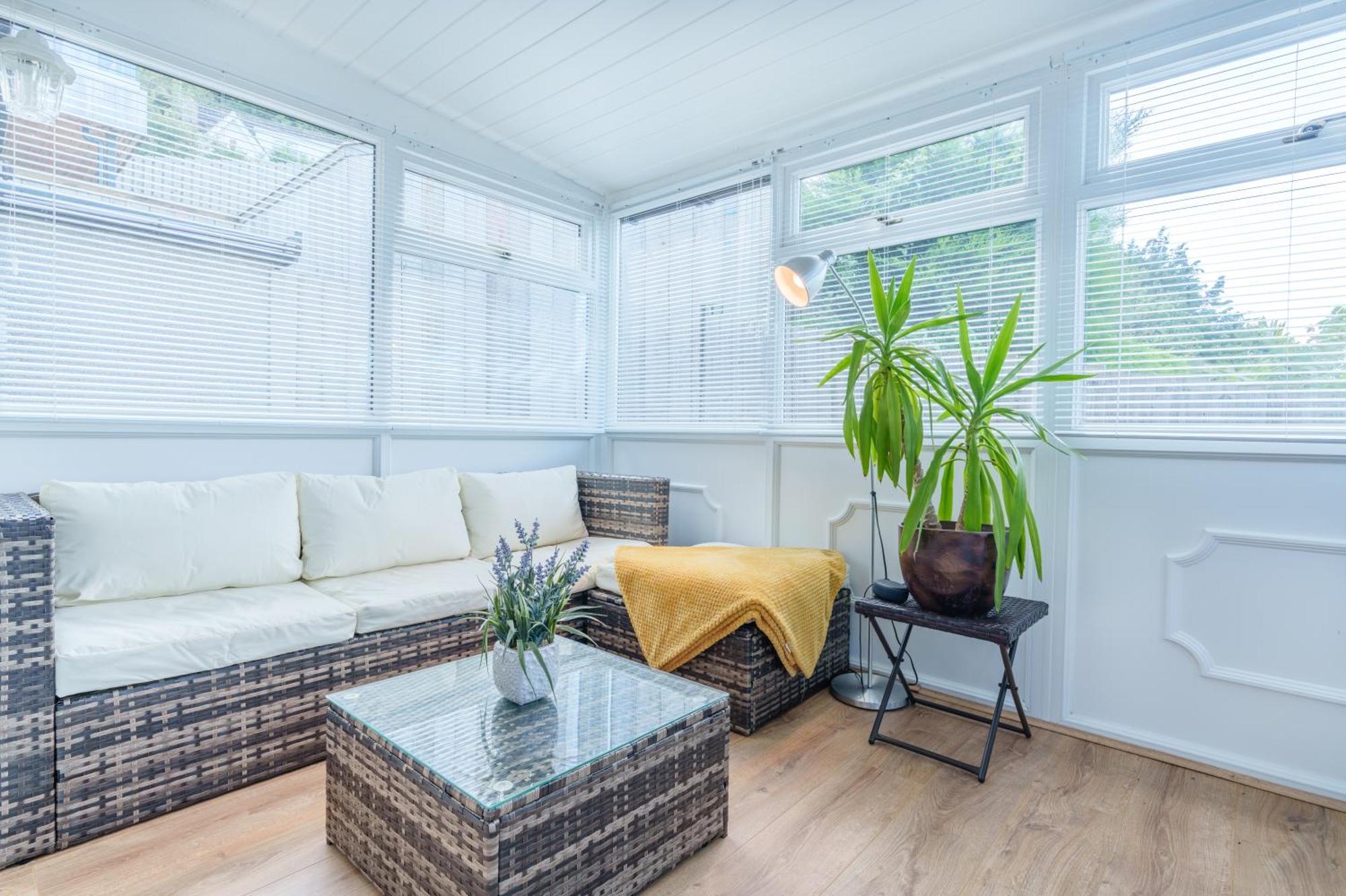 Offa'S Lodge Family Home Quiet Area With Sea Views Prestatyn Εξωτερικό φωτογραφία