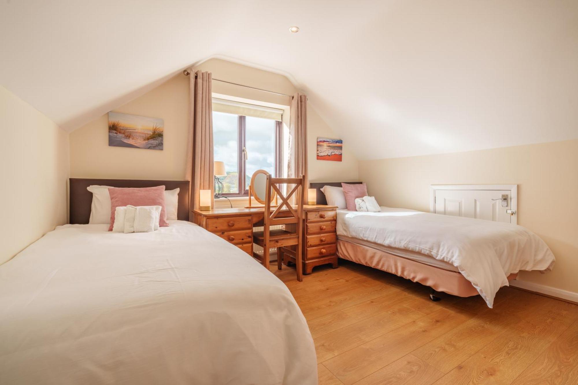 Offa'S Lodge Family Home Quiet Area With Sea Views Prestatyn Εξωτερικό φωτογραφία