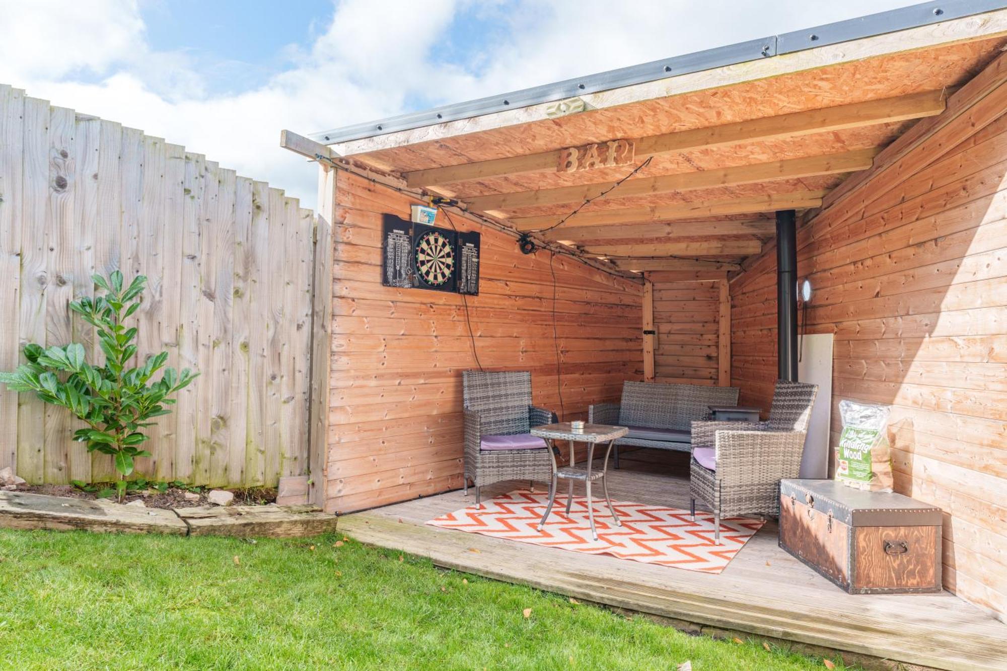 Offa'S Lodge Family Home Quiet Area With Sea Views Prestatyn Εξωτερικό φωτογραφία